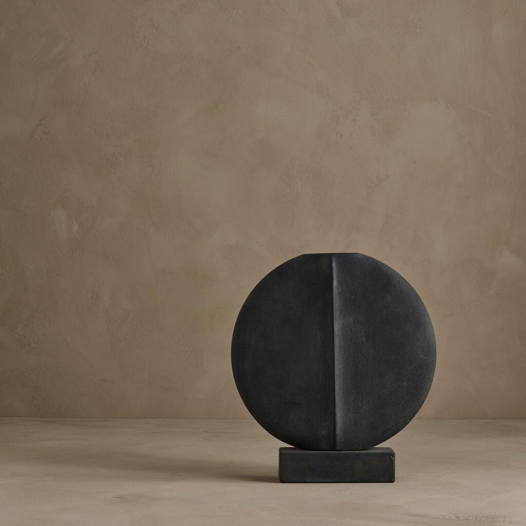 Guggenheim Vase, Mini - Black