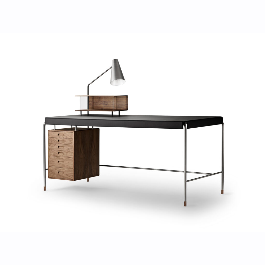 AJ52 Society Desk, Oil Oak/leather group F, 140x70cm
