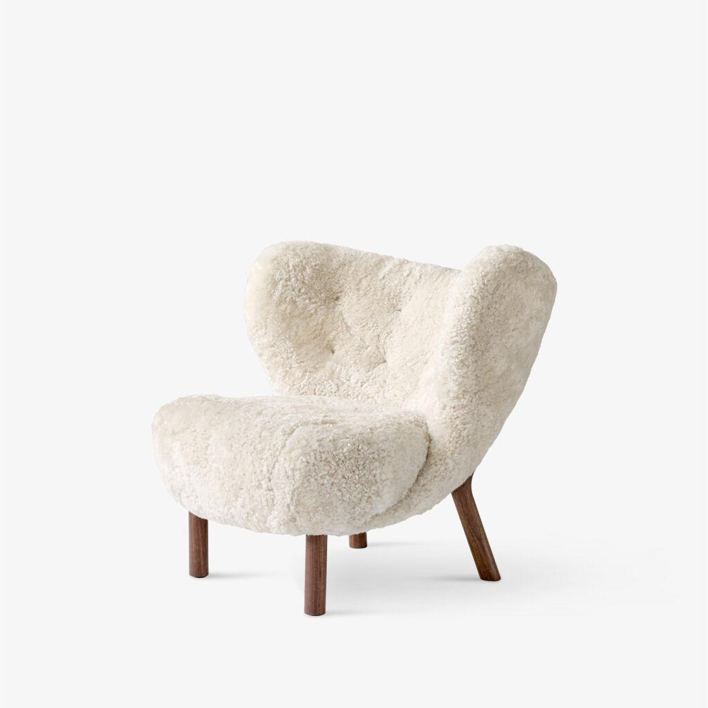 Little Petra Lounge Chair VB1 Oiled walnut legs Felt gliders