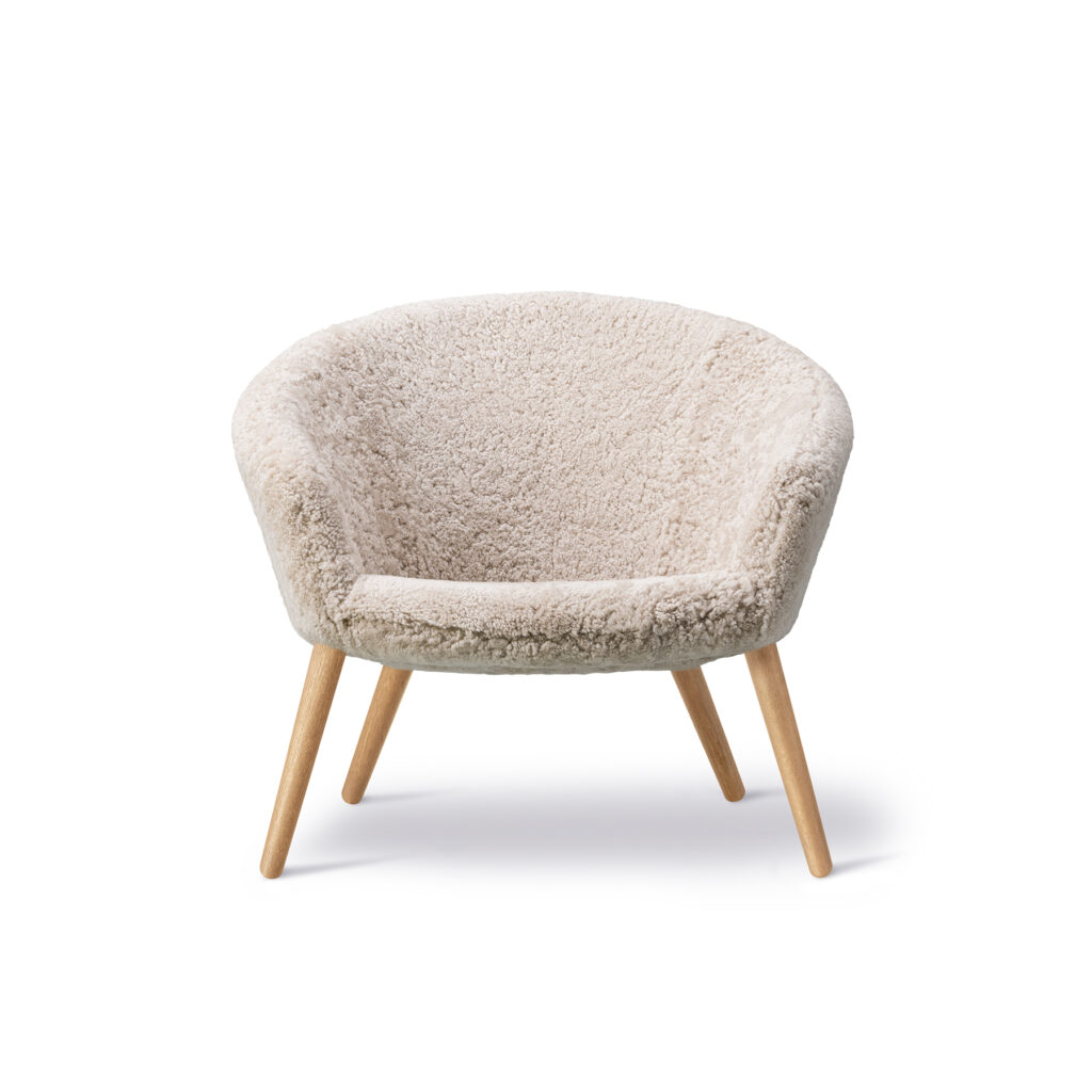 Ditzel Lounge Chair, Sheepskin Moonlight, Oak oil