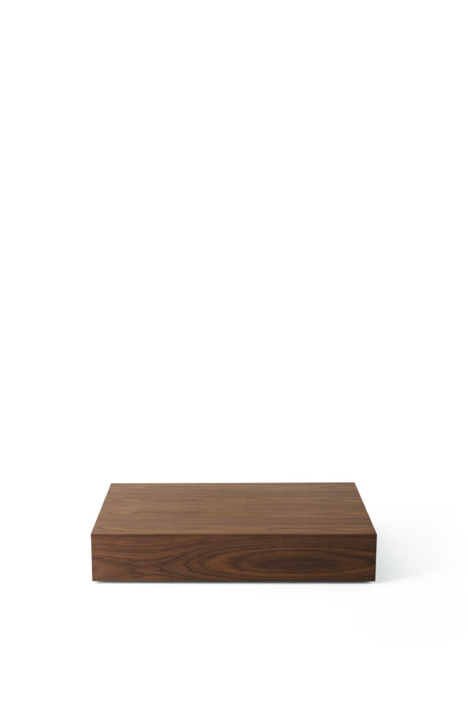 MASS COFFEE TABLE, WIDE, WALNUT